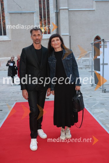  Gašper Troha,  publicist, kritik in teoretik;  Nataša Cetinski, ravnateljica, ArsemPremiera Don Kihot in podelitev nagrad Julija, Prešernovo gledališče Kranj