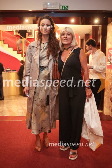  Urška Centa, plesalka flamenka;  Barbra Jermann, urednica revije SuzyPremiera Don Kihot in podelitev nagrad Julija, Prešernovo gledališče Kranj