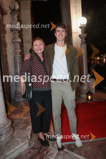  Vesna  Jevnikar, igralka;  Urban Kuntarič, igralecPremiera Don Kihot in podelitev nagrad Julija, Prešernovo gledališče Kranj