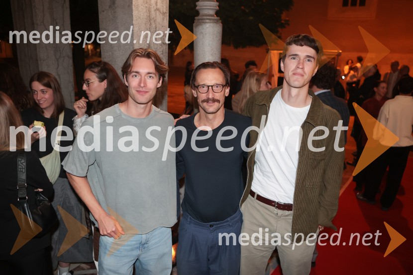  ... ;  Marko  Mandić, igralec;  Urban Kuntarič, igralecPremiera Don Kihot in podelitev nagrad Julija, Prešernovo gledališče Kranj