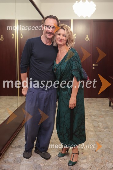  Marko  Mandić, igralec;  Vesna Pernarčič, igralkaPremiera Don Kihot in podelitev nagrad Julija, Prešernovo gledališče Kranj