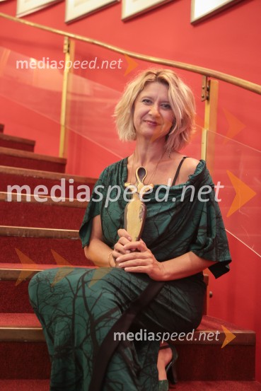  Vesna Pernarčič, igralkaPremiera Don Kihot in podelitev nagrad Julija, Prešernovo gledališče Kranj