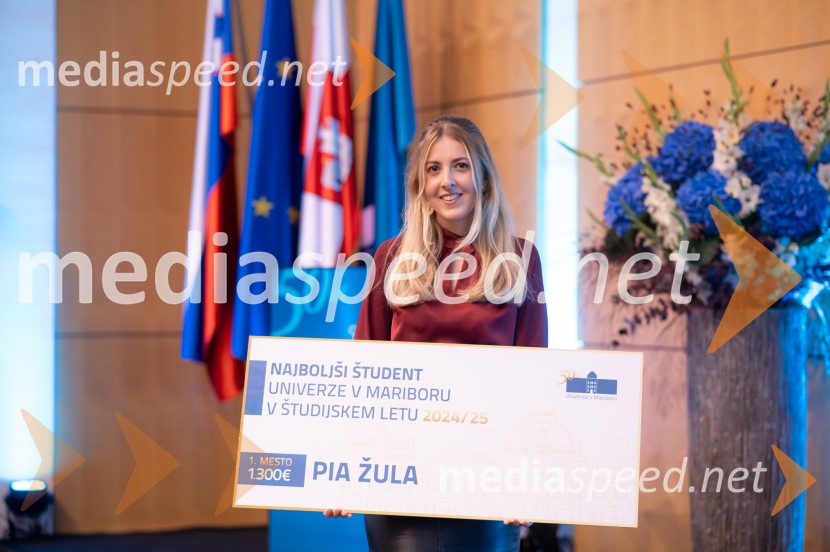  Pia Žula, najboljša študentka Univerze v Mariboru 2024/2025Najboljša študentka Univerze v Mariboru je Pia Žula