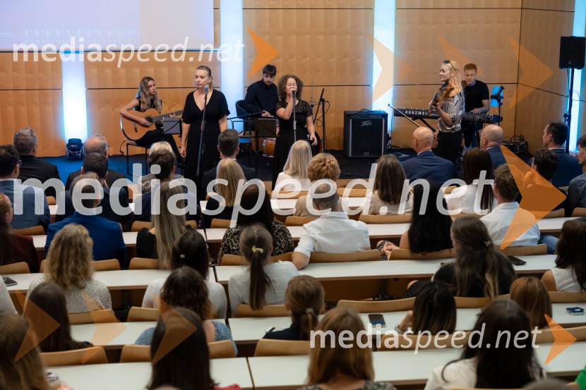 Najboljša študentka Univerze v Mariboru je Pia Žula