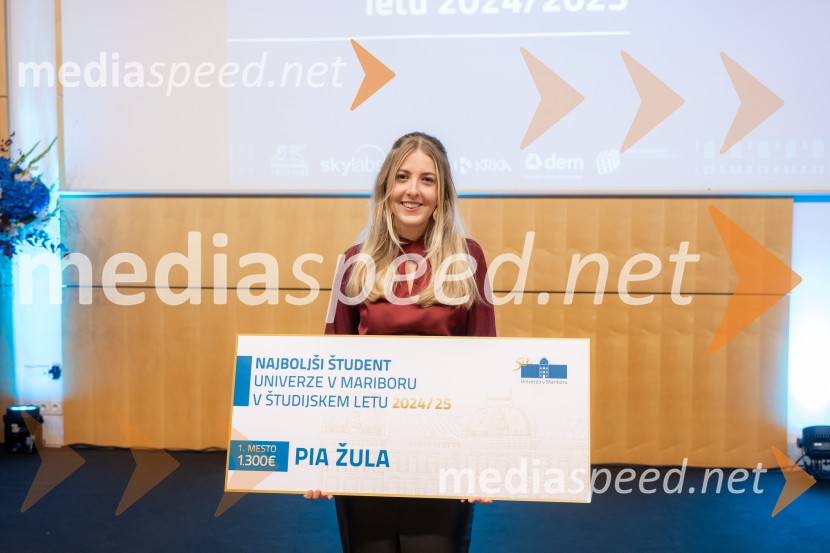  Pia Žula, najboljša študentka Univerze v Mariboru 2024/2025Najboljša študentka Univerze v Mariboru je Pia Žula