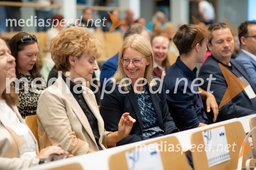 Najboljša študentka Univerze v Mariboru je Pia Žula