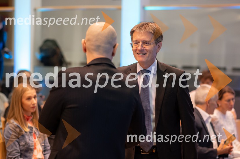 prof. dr. Zdravko Kačič, rektor Univerze v MariboruNajboljša študentka Univerze v Mariboru je Pia Žula