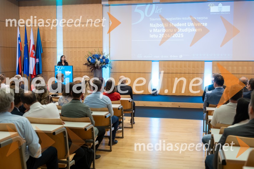 Najboljša študentka Univerze v Mariboru je Pia Žula
