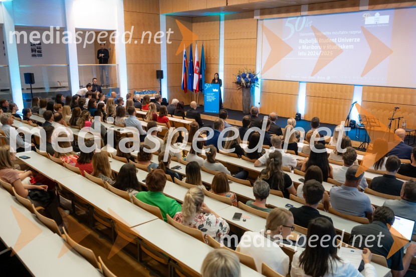 Najboljša študentka Univerze v Mariboru je Pia Žula