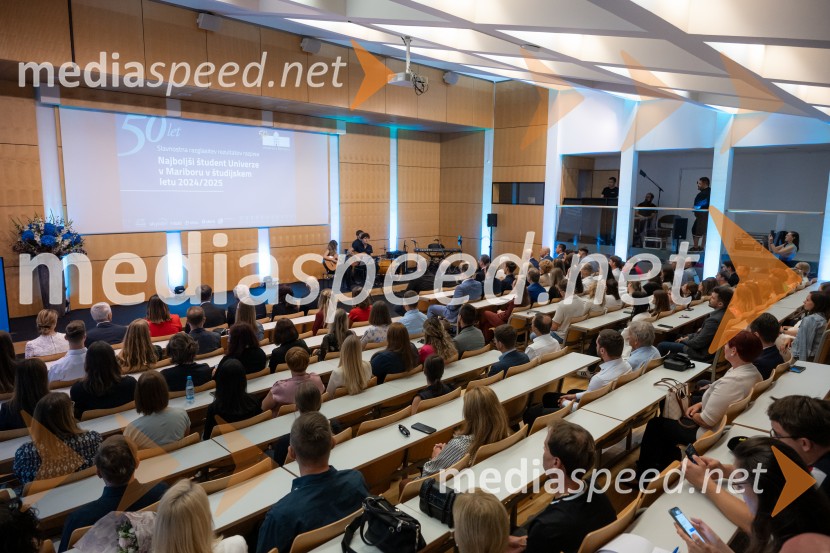 Najboljša študentka Univerze v Mariboru je Pia Žula