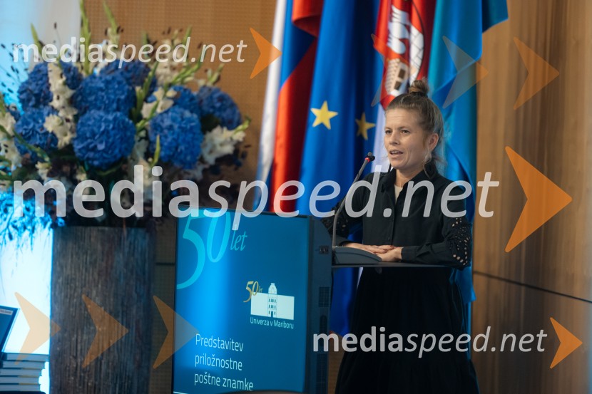 Staša Prah, dramaturginjaUniverza v Mariboru ob 50-letnici predstavila znanstveno monografijo in poštno znamko
