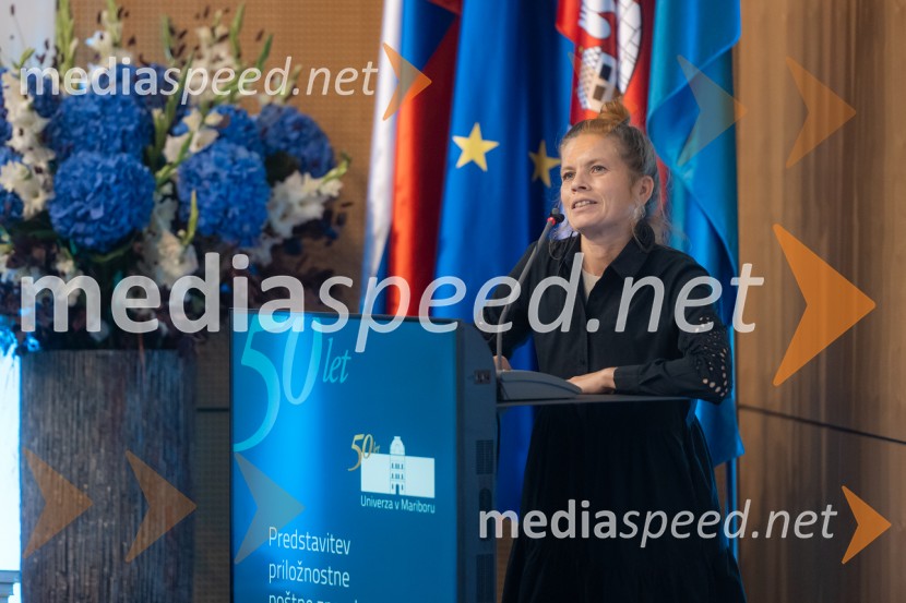  Staša Prah, dramaturginjaUniverza v Mariboru ob 50-letnici predstavila znanstveno monografijo in poštno znamko