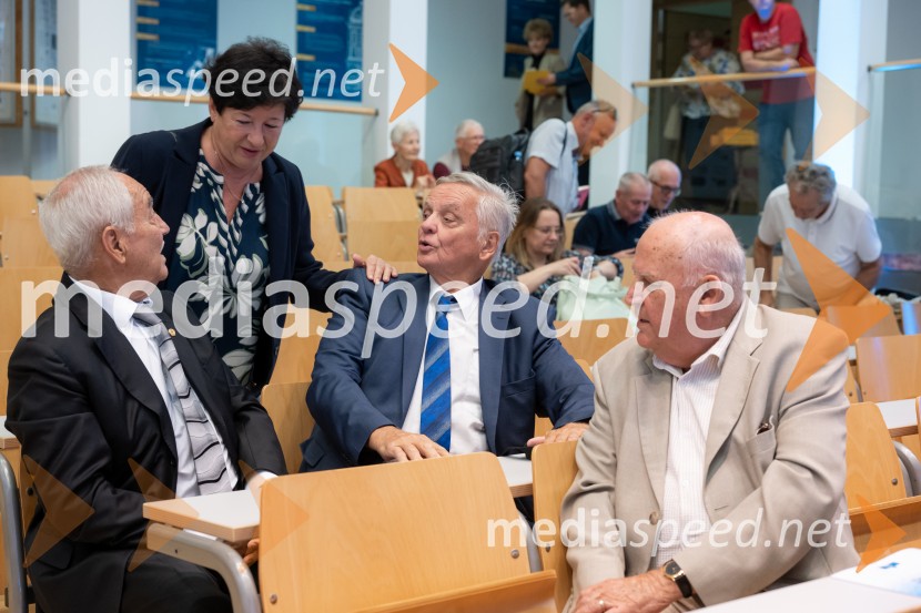 Univerza v Mariboru ob 50-letnici predstavila znanstveno monografijo in poštno znamko