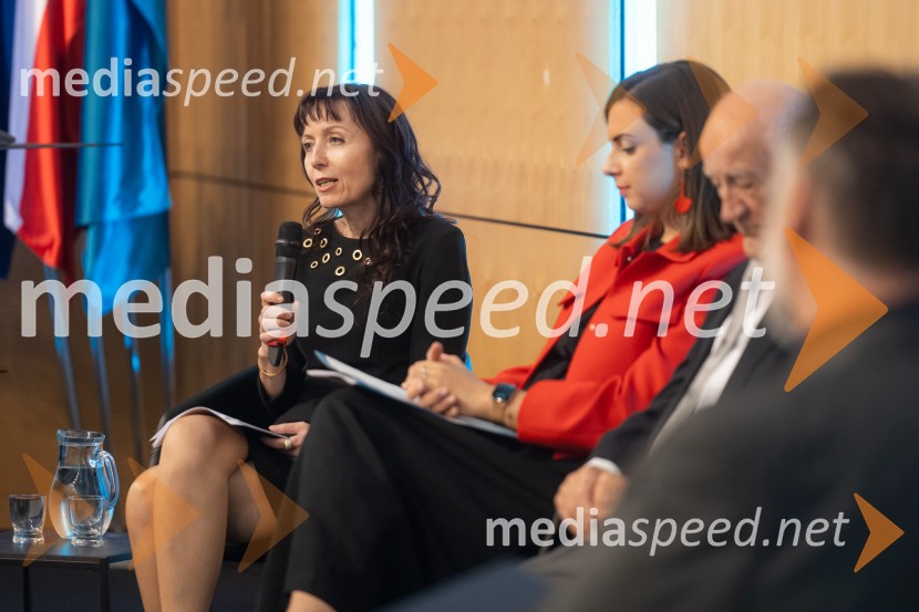 Doc. Dr. Mojca Tancer Verboten, glavni tajnik, Univerza v MariboruUniverza v Mariboru ob 50-letnici predstavila znanstveno monografijo in poštno znamko