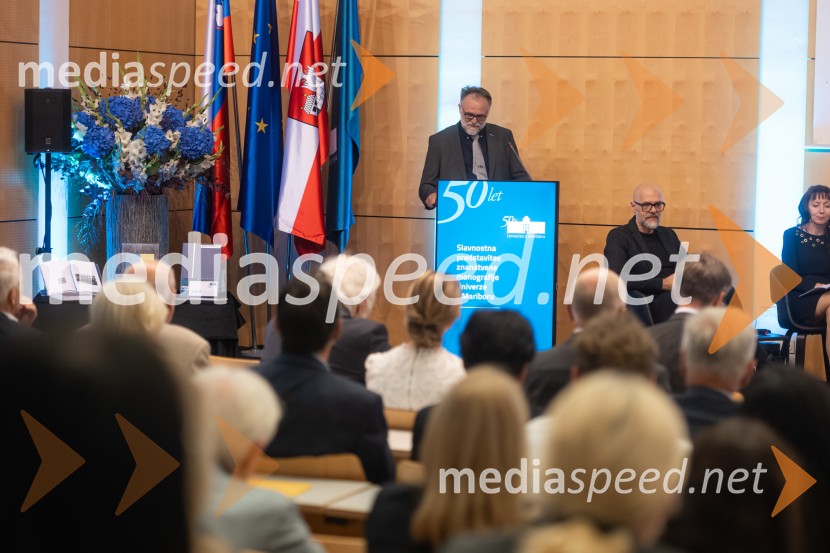 Univerza v Mariboru ob 50-letnici predstavila znanstveno monografijo in poštno znamko