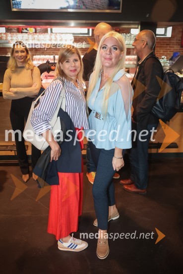 Simona Kruhar Gaberšček, urednica, Marketing Magazin;  Hana Souček Martinc, medijska menadžerka, Kreativna bazaFilmska priredba romana Belo se pere na devetdeset predstavljena na novinarski konferenci