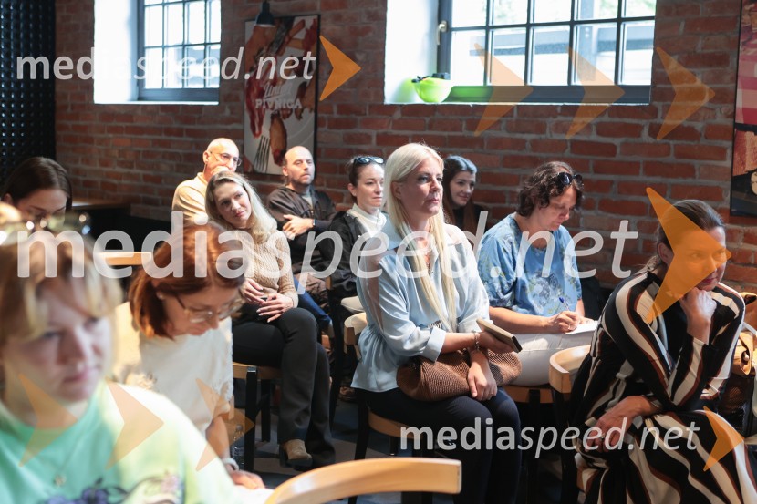 Filmska priredba romana Belo se pere na devetdeset predstavljena na novinarski konferenci