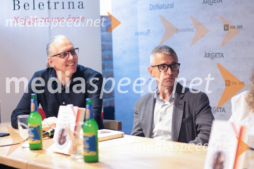  Marko  Naberšnik, režiser in scenarist;  Aleš  Pavlin , Perfo productionFilmska priredba romana Belo se pere na devetdeset predstavljena na novinarski konferenci