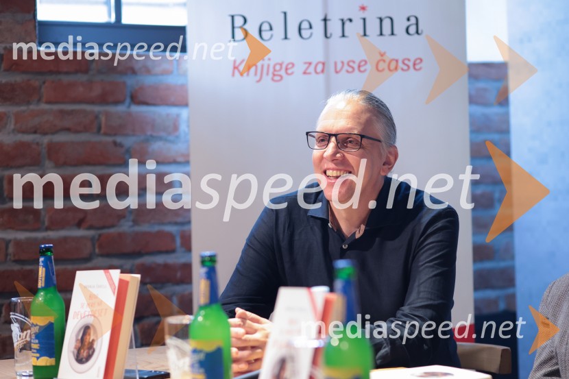  Marko  Naberšnik, režiser in scenaristFilmska priredba romana Belo se pere na devetdeset predstavljena na novinarski konferenci