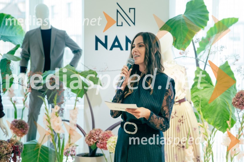  Ula  Furlan, igralka, voditeljicaPrenovljena Nama ponovno odprla svoja vrata