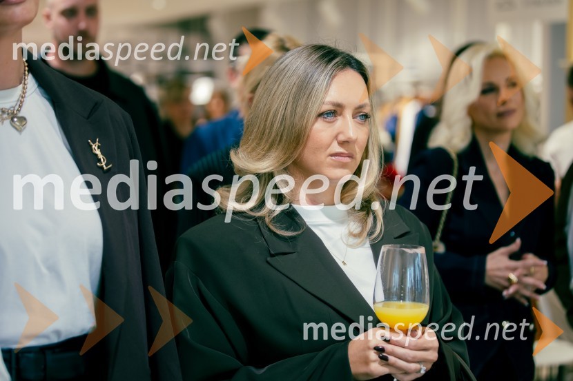  Alja  Perne, influencerkaPrenovljena Nama ponovno odprla svoja vrata