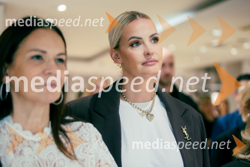  Tjaša  Kokalj Jerala, manekenka, voditeljicaPrenovljena Nama ponovno odprla svoja vrata