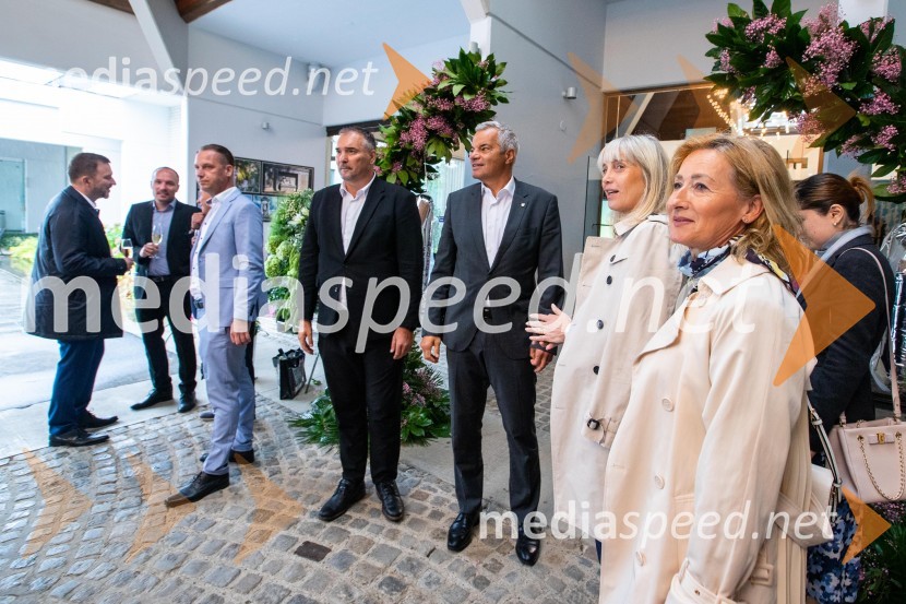 mag. Andrej Rihter, direktor, Javni holding Maribor;  Aleksander Saša Arsenovič, župan, Mestna občina Maribor; mag. Lidija Pliberšek, direktorica, Pogrebno podjetje Maribor d.d.; mag. Darja Kukovičič,  namestnica direktorice, Pogrebno podjetje Maribor, d.o.o.Pogrebno podjetje Maribor obeležilo tri pomembne jubileje