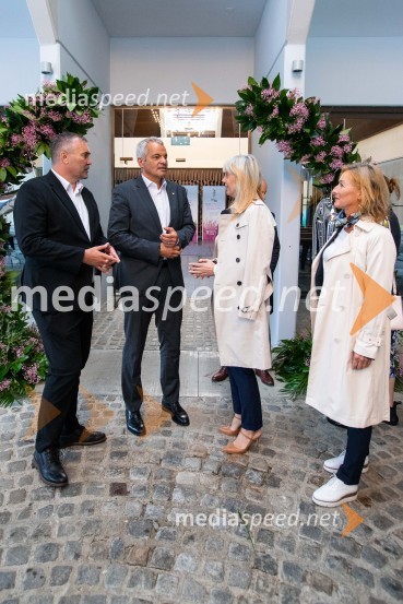 mag. Andrej Rihter, direktor, Javni holding Maribor;  Aleksander Saša Arsenovič, župan, Mestna občina Maribor; mag. Lidija Pliberšek, direktorica, Pogrebno podjetje Maribor d.d.; mag. Darja Kukovičič,  namestnica direktorice, Pogrebno podjetje Maribor, d.o.o.Pogrebno podjetje Maribor obeležilo tri pomembne jubileje
