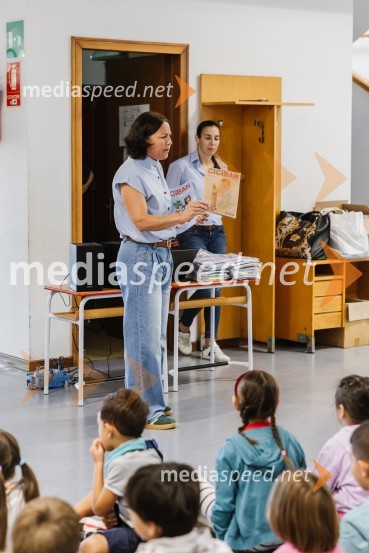 Na OŠ Otona Župančiča otroke razveselili z Nandom in Cicibani