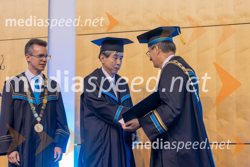  ... ; prof. dr. Kazuyuki Hokamoto, častni doktor Univerze v Mariboru; prof. dr. Zdravko Kačič, rektor Univerze v MariboruDan Univerze v Mariboru 2025