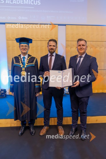 prof. dr. Zdravko Kačič, rektor Univerze v Mariboru; dr.  Jure Vajs, vodja strateških programov, Lek; dr. Simon Rečnik, direktor Trdnih izdelkov in član uprave Leka d.d.Dan Univerze v Mariboru 2025