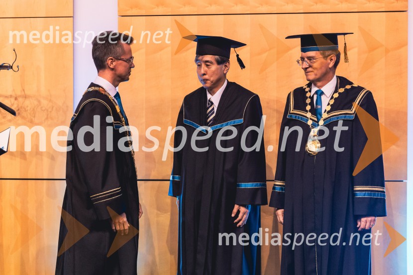  ... ; prof. dr. Kazuyuki Hokamoto, častni doktor Univerze v Mariboru; prof. dr. Zdravko Kačič, rektor Univerze v MariboruDan Univerze v Mariboru 2025