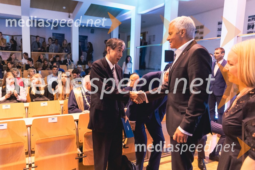 prof. dr. Kazuyuki Hokamoto, častni doktor Univerze v Mariboru;  Aleksander Saša Arsenovič, župan, Mestna občina MariborDan Univerze v Mariboru 2025