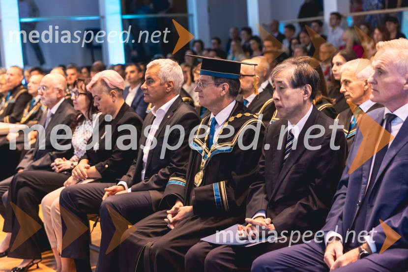  Aleksander Saša Arsenovič, župan, Mestna občina Maribor; prof. dr. Zdravko Kačič, rektor Univerze v Mariboru; prof. dr. Kazuyuki Hokamoto, častni doktor Univerze v MariboruDan Univerze v Mariboru 2025