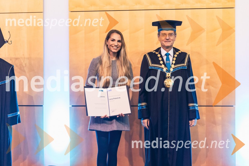  Lana Potočnik, prejemnica listine za pomembne kulturne dosežke; prof. dr. Zdravko Kačič, rektor Univerze v MariboruDan Univerze v Mariboru 2025