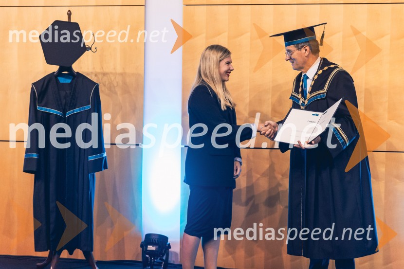  Neli Šijanec, prejemnica listine za Naj prostovoljca študenta; prof. dr. Zdravko Kačič, rektor Univerze v MariboruDan Univerze v Mariboru 2025