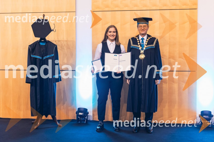  Nuša Urnaut, prejemnica Plakete Leona Štuklja; prof. dr. Zdravko Kačič, rektor Univerze v MariboruDan Univerze v Mariboru 2025