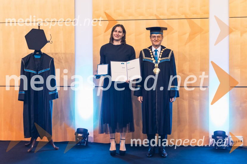  Hana Urankar, prejemnica nagrade Znak Leona Štuklja; prof. dr. Zdravko Kačič, rektor Univerze v MariboruDan Univerze v Mariboru 2025