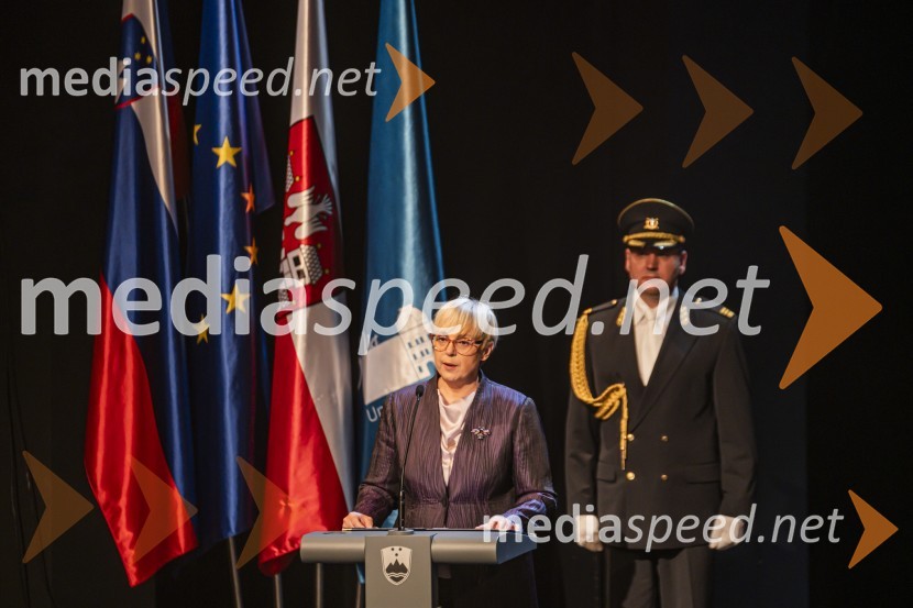 dr. Nataša Pirc Musar, predsednica Republike SlovenijeUniverza v Mariboru odlikovana z redom za zasluge