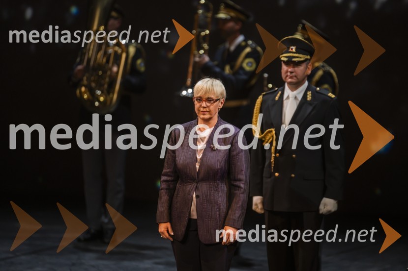 dr. Nataša Pirc Musar, predsednica Republike SlovenijeUniverza v Mariboru odlikovana z redom za zasluge