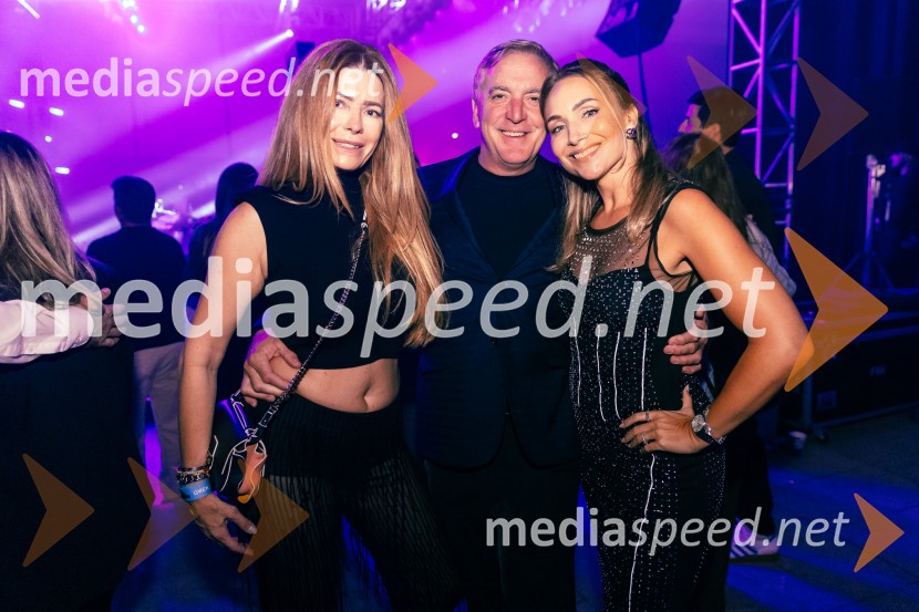  ... ;  ... ;  Senka UmekDJ Umek združil moči s simfoničnim orkestrom