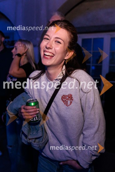  Mila Peršin, igralkaDJ Umek združil moči s simfoničnim orkestrom