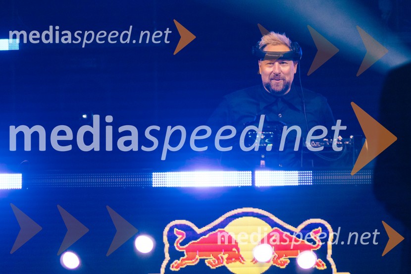  Uroš Umek, DJDJ Umek združil moči s simfoničnim orkestrom