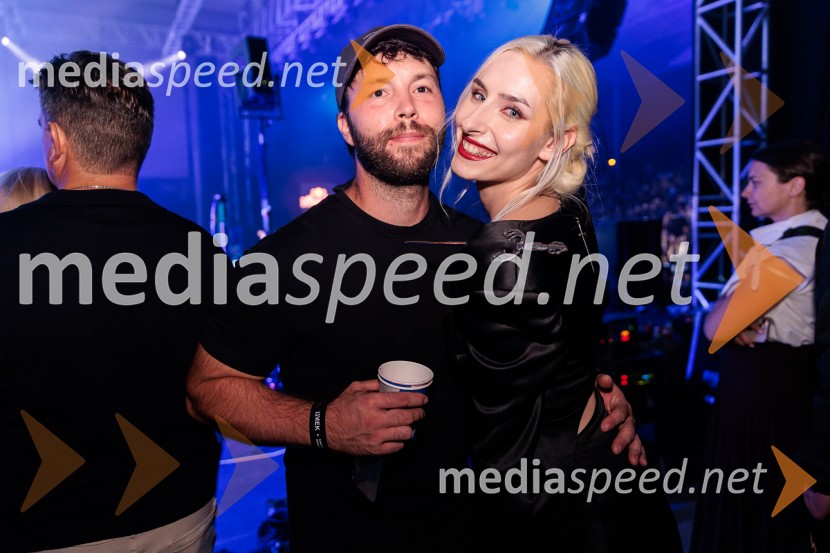  Rok Kastrevec;  Sara Briški Cirman - Raiven, pevka, harfistkaDJ Umek združil moči s simfoničnim orkestrom