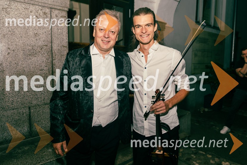  Marjan Grdadolnik, dirigent;  ... DJ Umek združil moči s simfoničnim orkestrom