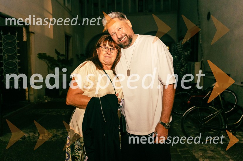  ... ;  Uroš Umek, DJDJ Umek združil moči s simfoničnim orkestrom