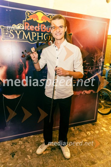 DJ Umek združil moči s simfoničnim orkestrom