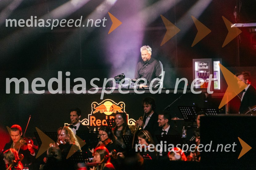 DJ Umek združil moči s simfoničnim orkestrom