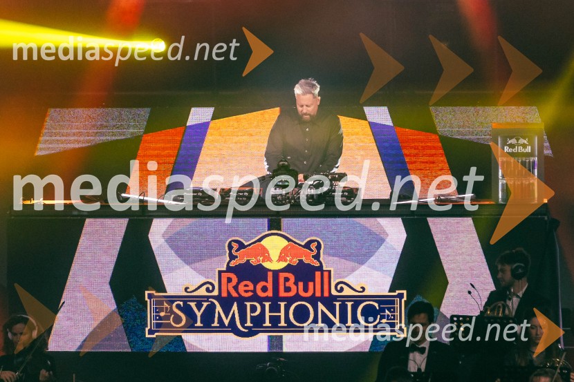  Uroš Umek, DJDJ Umek združil moči s simfoničnim orkestrom