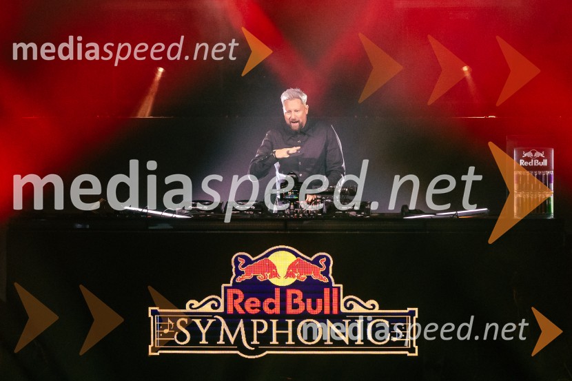  Uroš Umek, DJDJ Umek združil moči s simfoničnim orkestrom